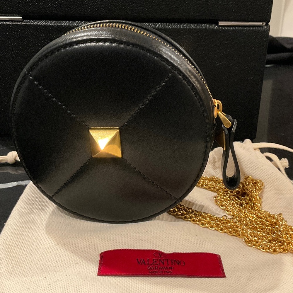 NEW / UNUSED Valentino Garavani Black Round Bag with Gold Chain